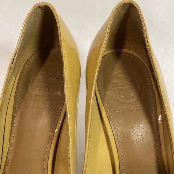 Tory Burch open toe pump mustard yellow - Picture 3 of 15